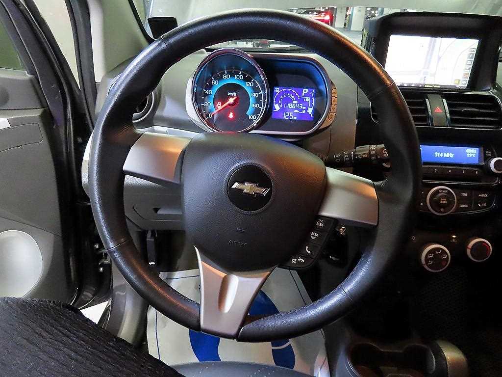 Chevrolet Spark - Vista 8