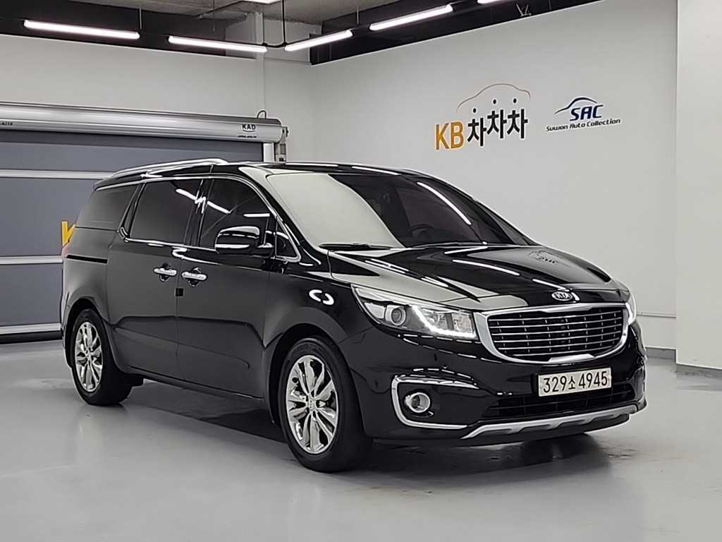 KIA Carnival - Vista 4