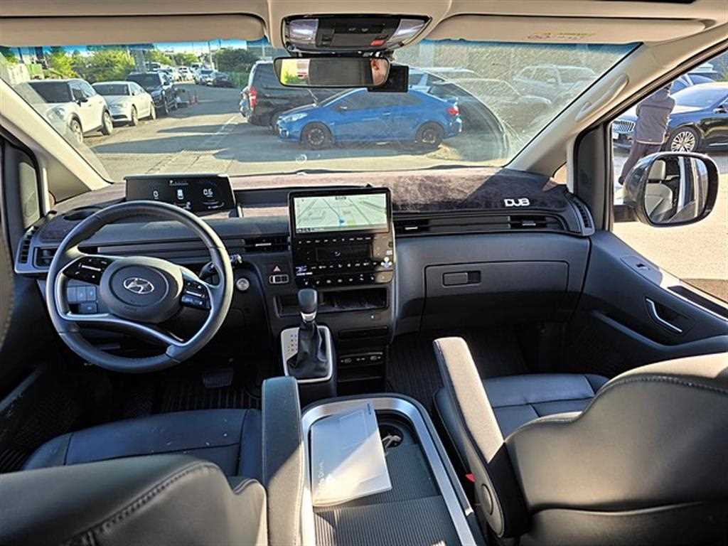 HYUNDAI Staria - Vista 5
