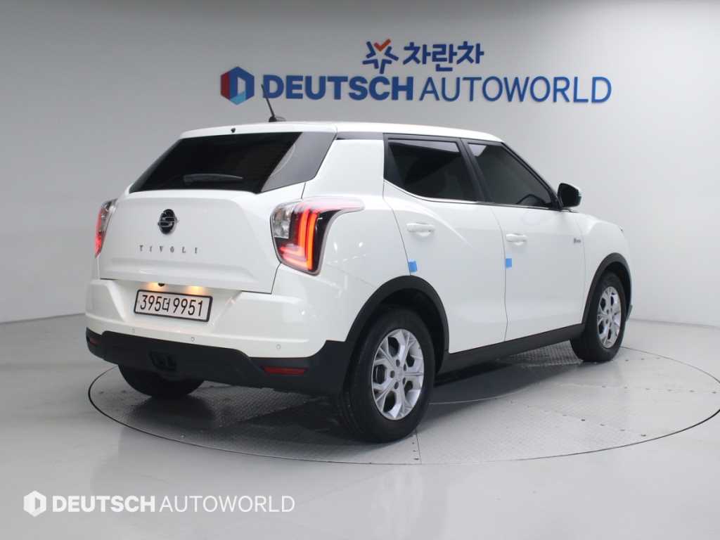 Ssangyong Tivoli - Vista 2