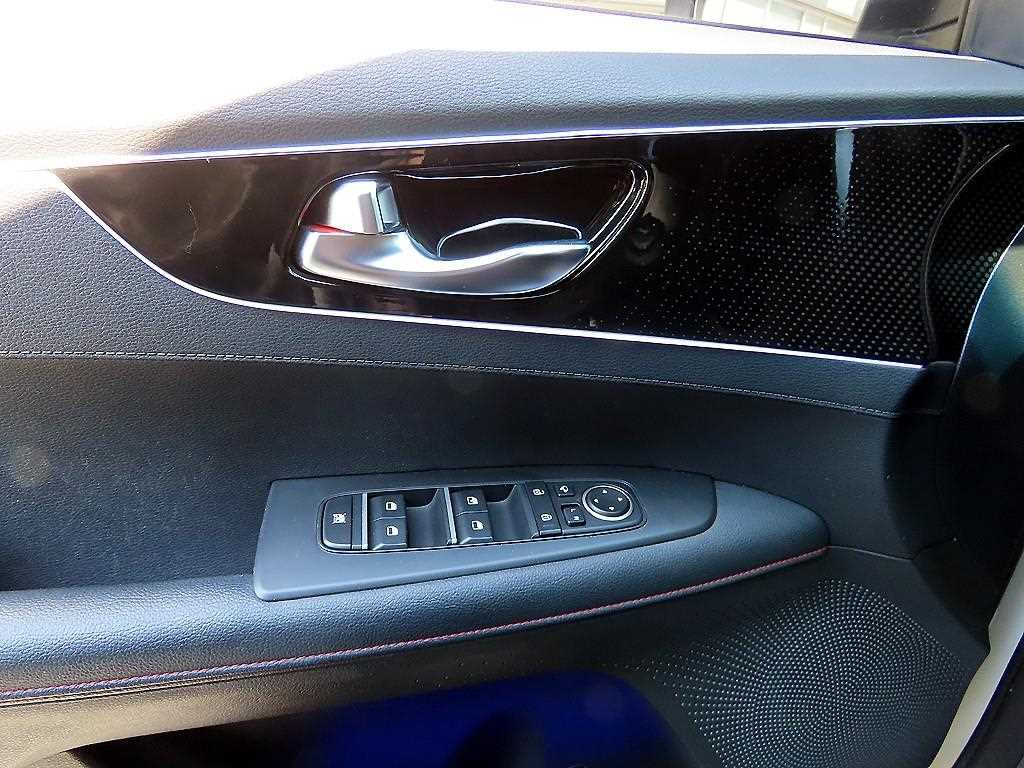 KIA K3 - Vista 12