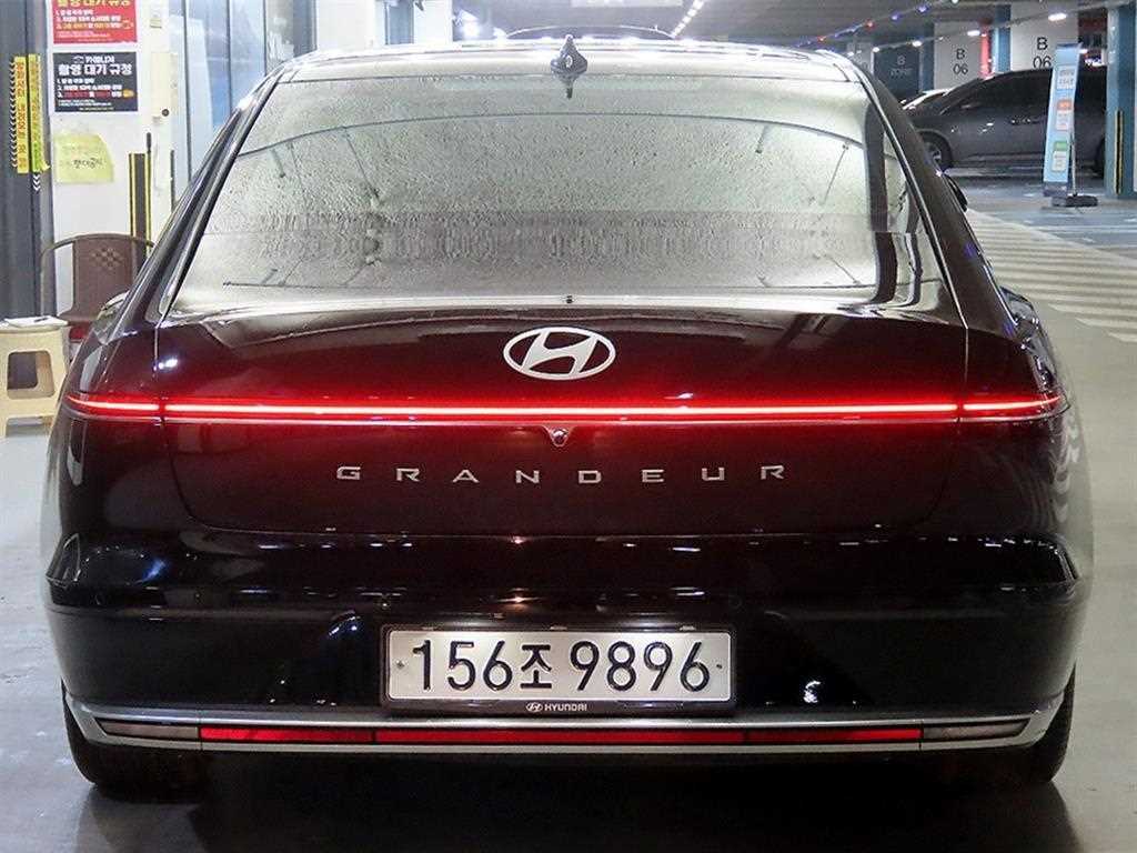 HYUNDAI Grandeur - Vista 5