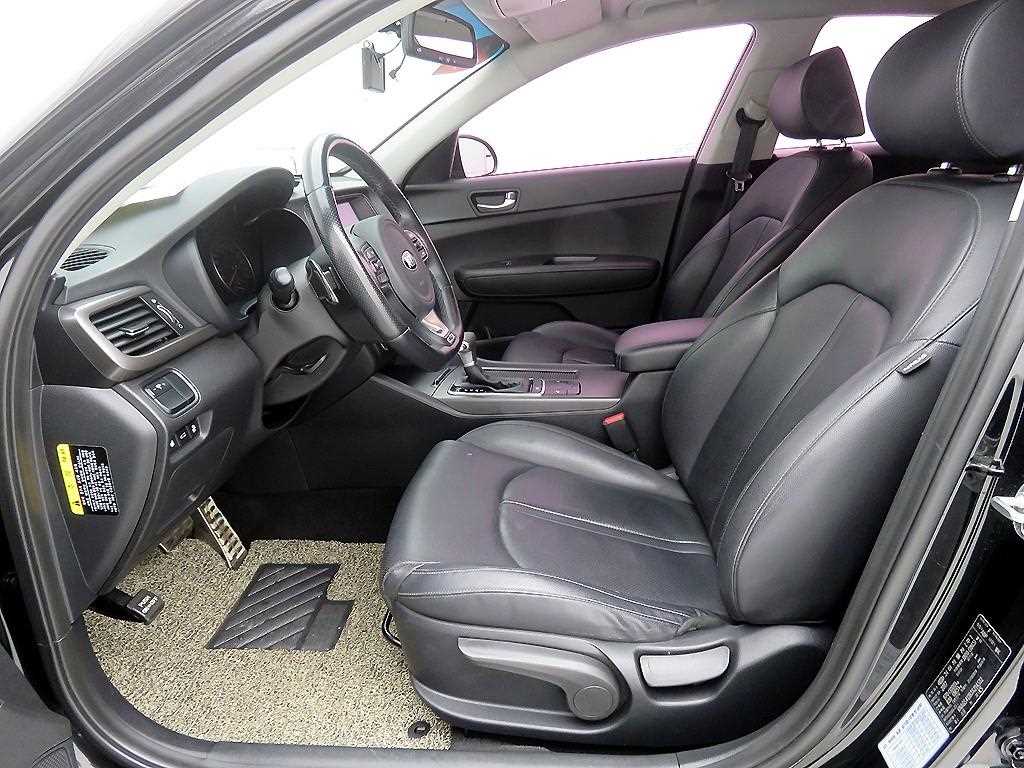 KIA K5 - Vista 5
