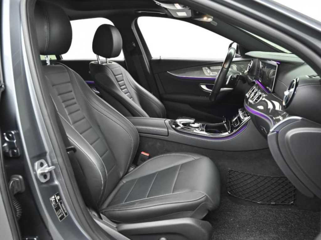 Mercedes Benz E class - Vista 10