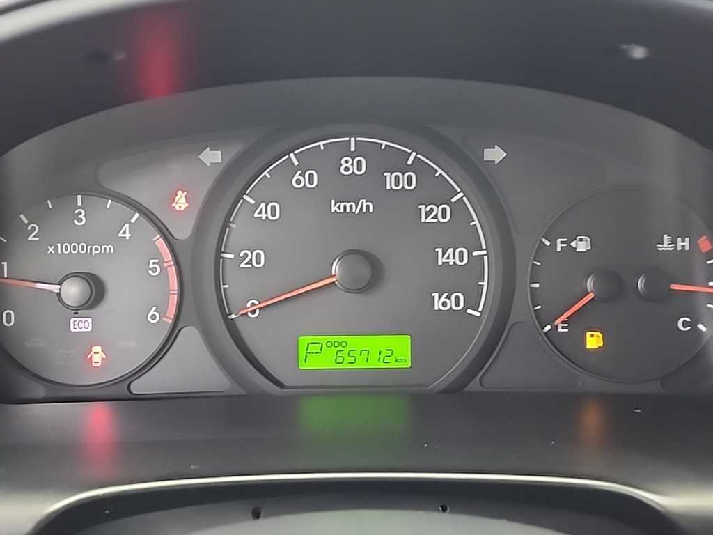HYUNDAI Starex - Vista 6