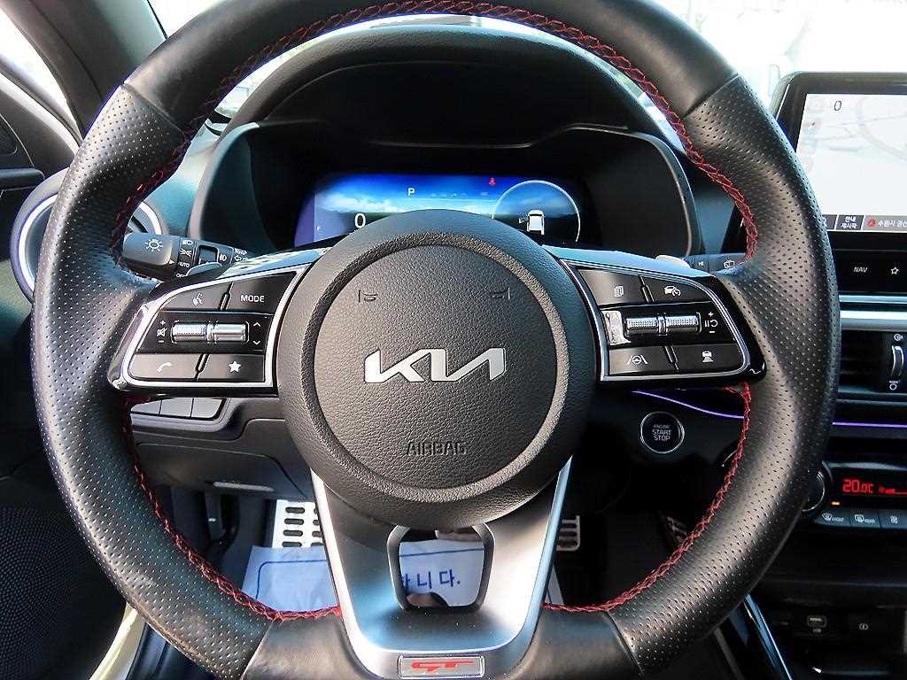 KIA K3 - Vista 8