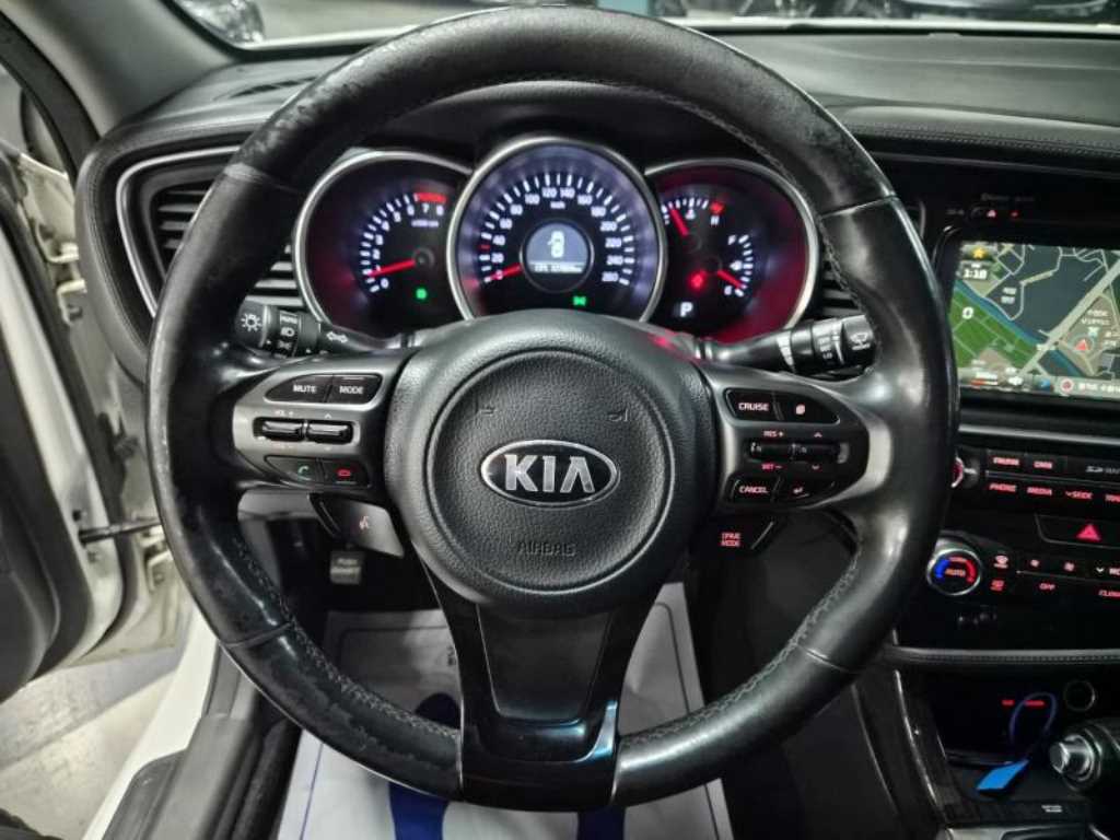 KIA K5 - Vista 7