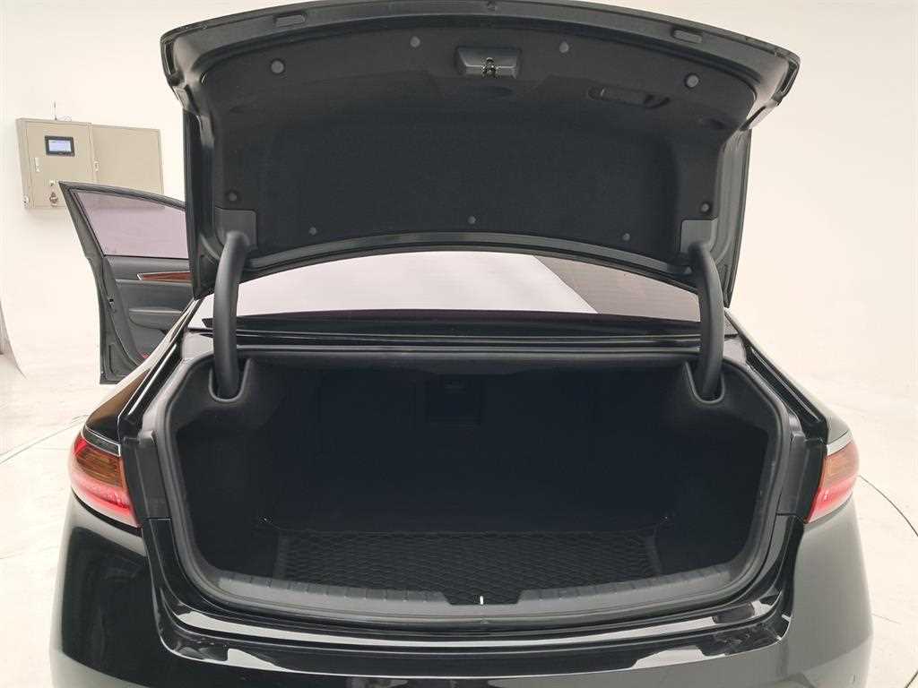 KIA K7 2017 Negro - Importación desde Corea - HF Imports Iquique - Foto 18