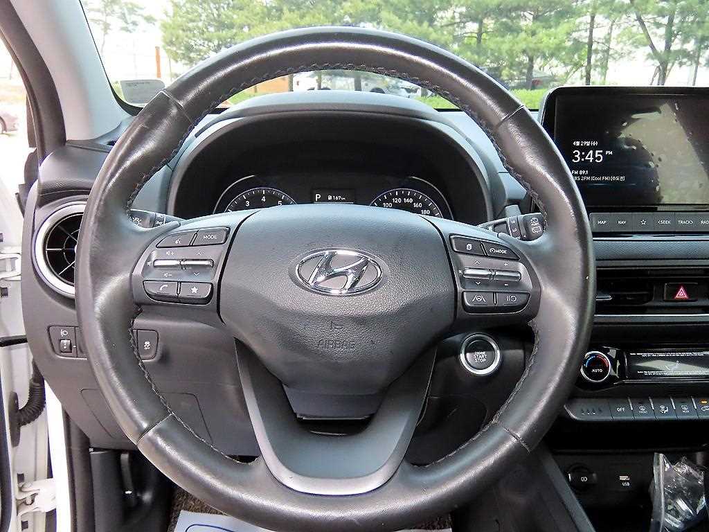 HYUNDAI Kona - Vista 8