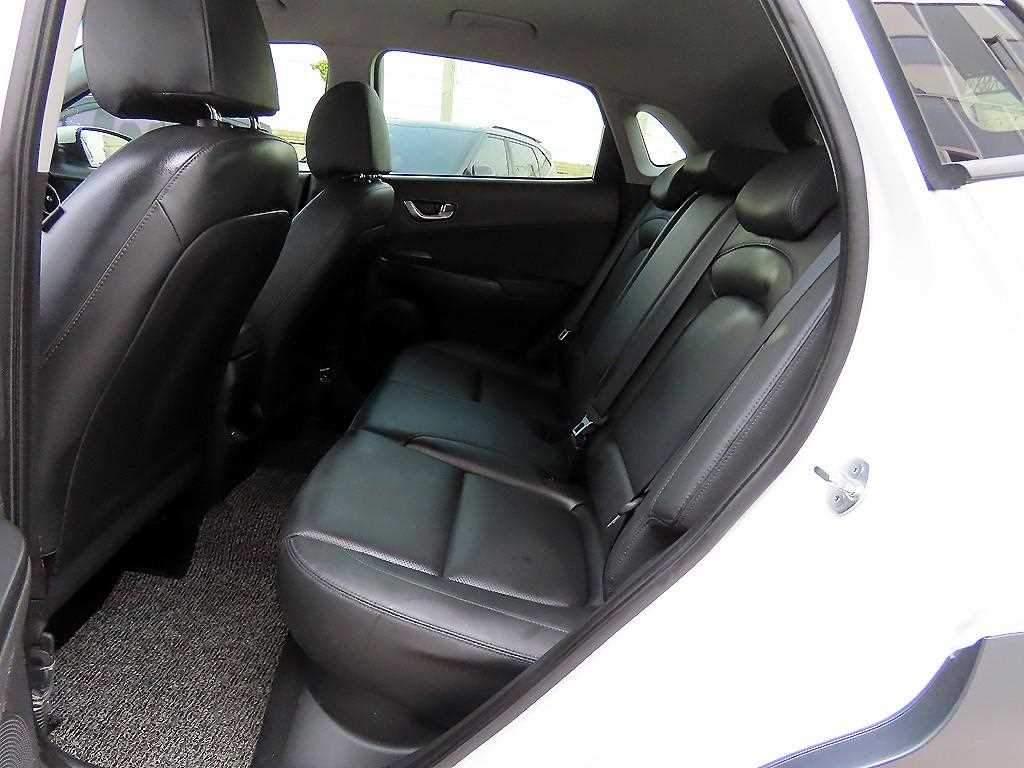 HYUNDAI Kona - Vista 6