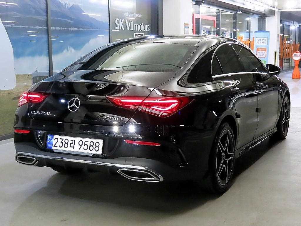 Mercedes Benz CLA Class - Vista 4