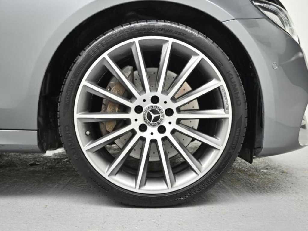 Mercedes Benz E class - Vista 5