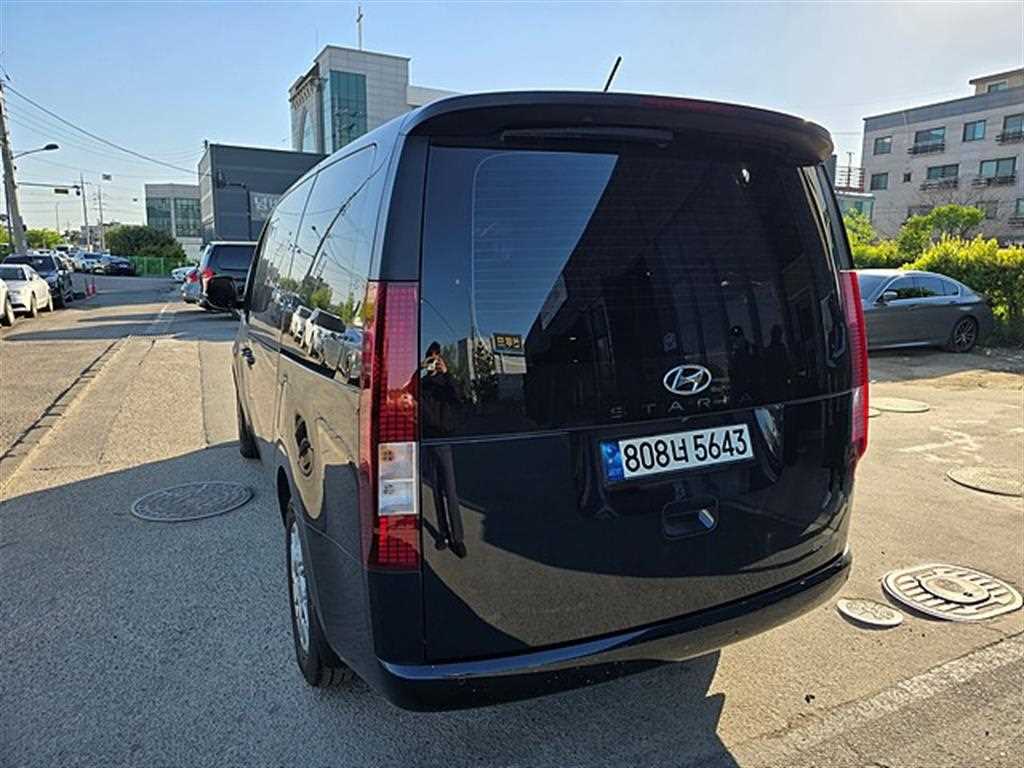 HYUNDAI Staria - Vista 4