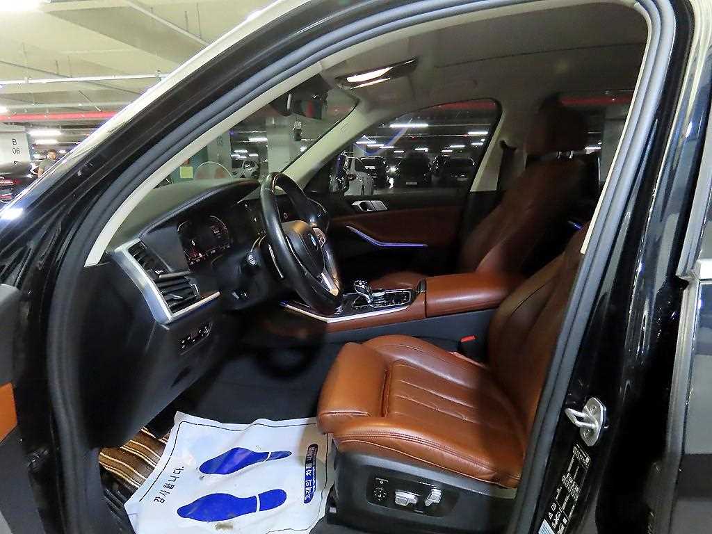BMW X7 - Vista 6