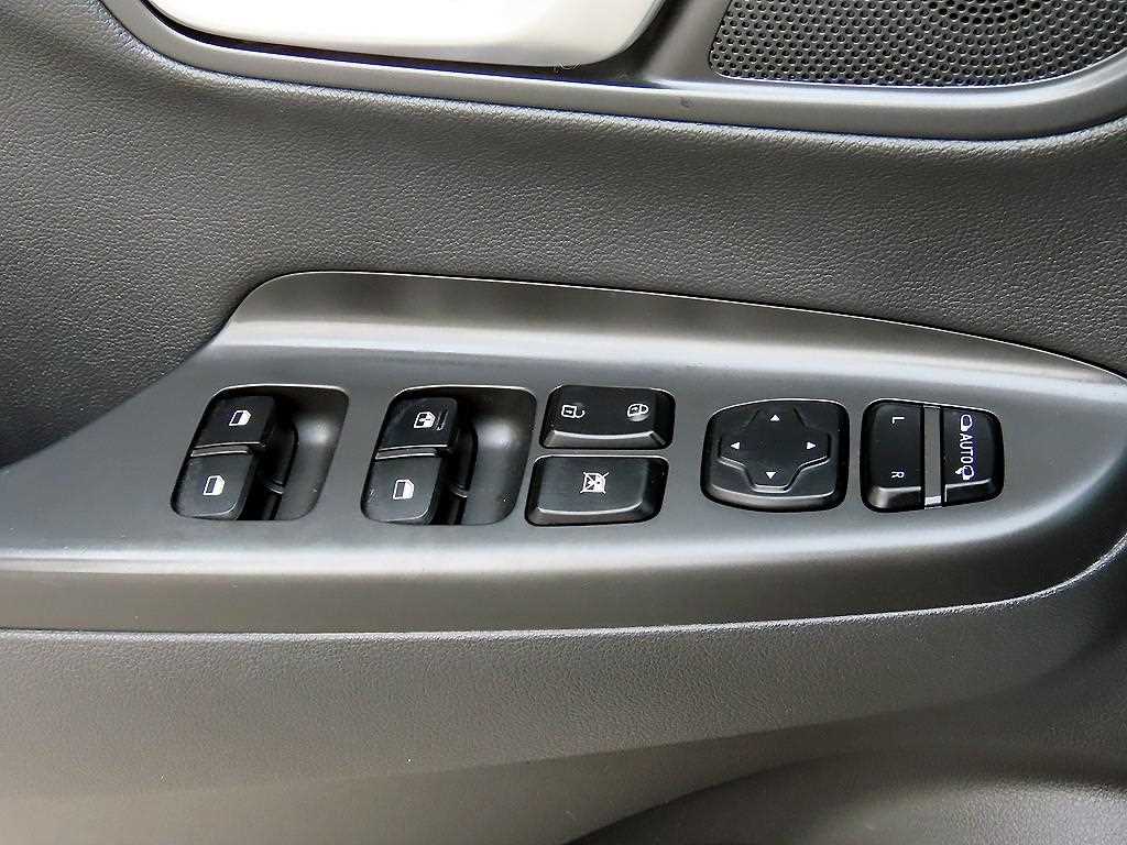 HYUNDAI Kona - Vista 11