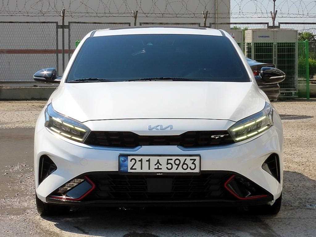 KIA K3 2022 Blanco - Importación desde Corea - HF Imports Iquique - Foto 1
