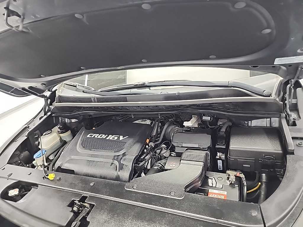 KIA Carnival - Vista 5