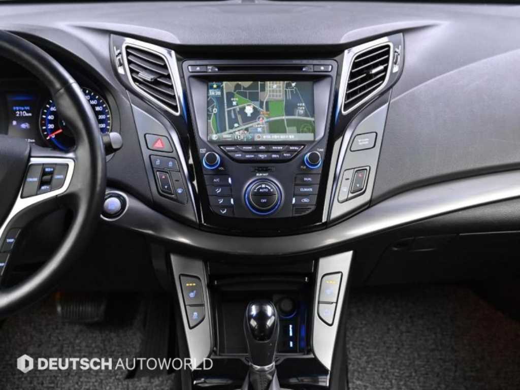 HYUNDAI i40 2012 Blanco - Importación desde Corea - HF Imports Iquique - Foto 14