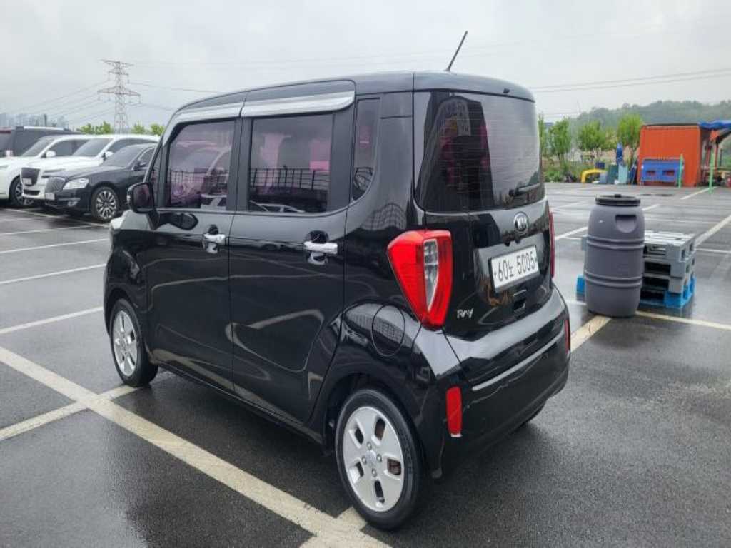 KIA Ray - Vista 5