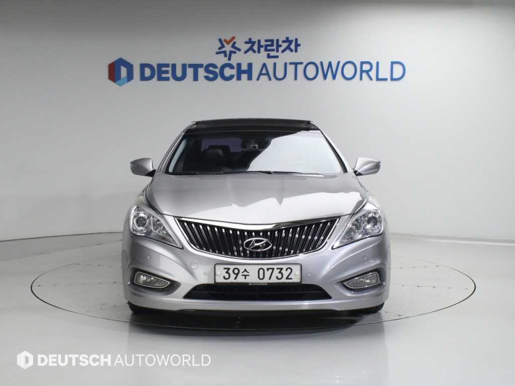 HYUNDAI Grandeur - Vista 3