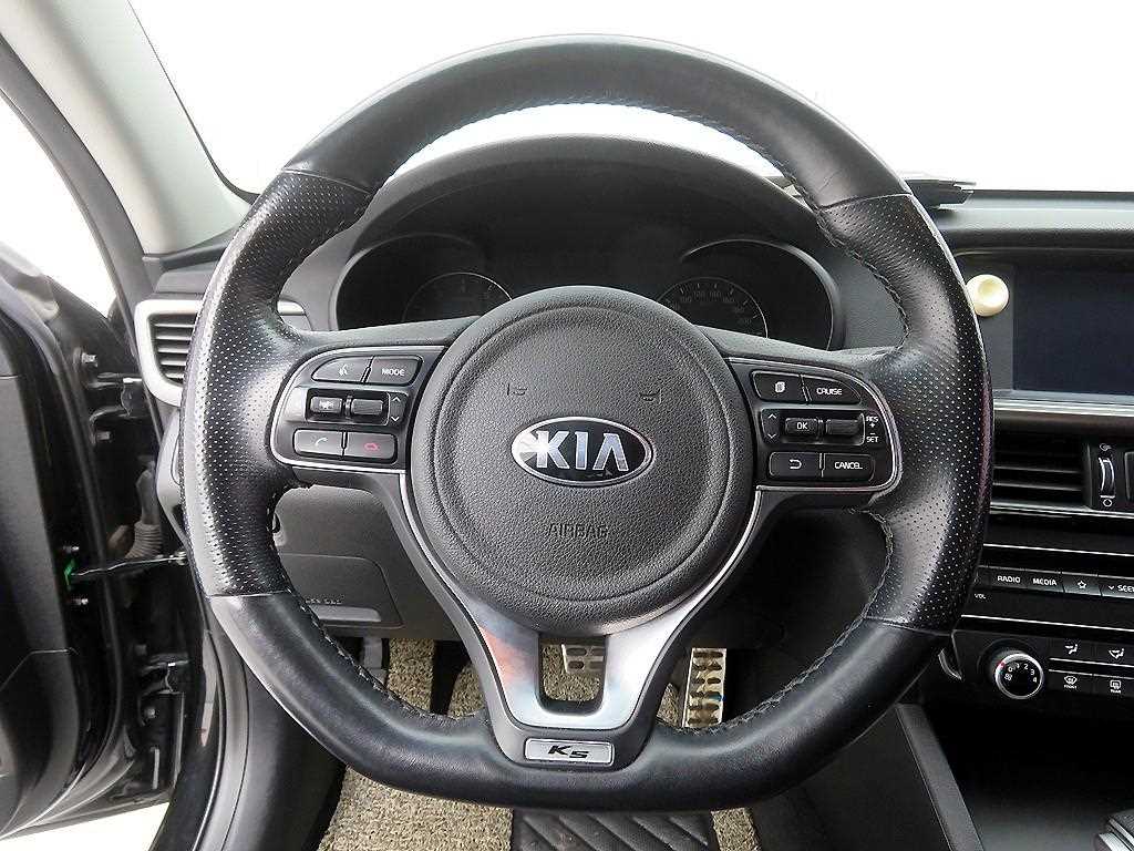 KIA K5 - Vista 8