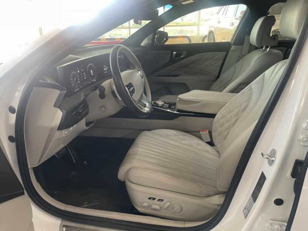 KIA K8 - Vista 6