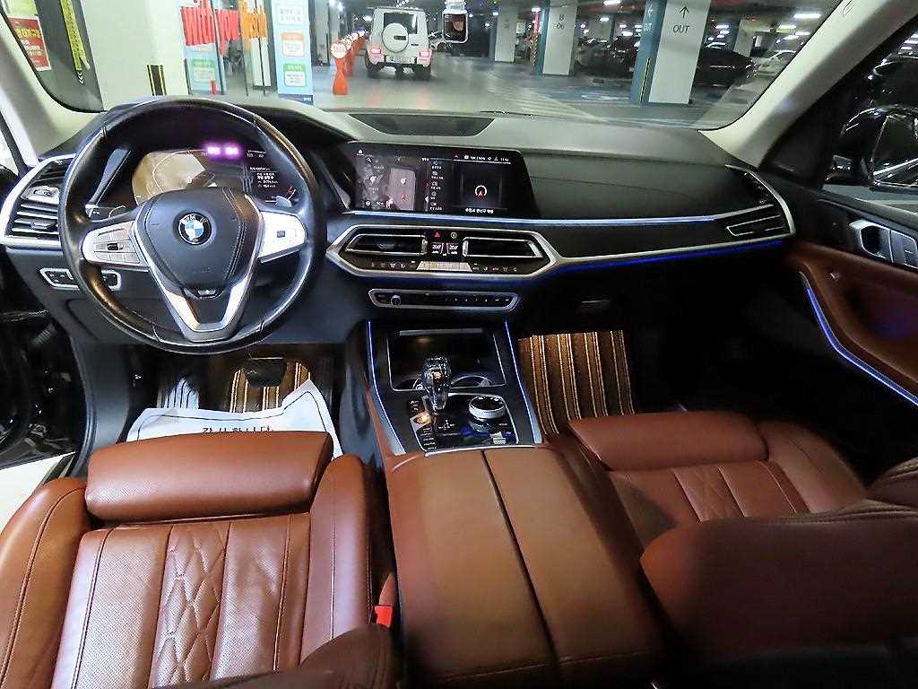BMW X7 - Vista 10