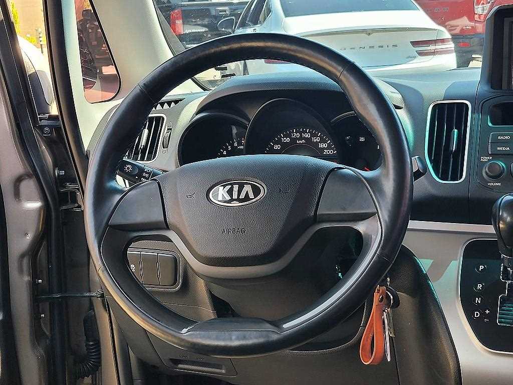 KIA Ray - Vista 8