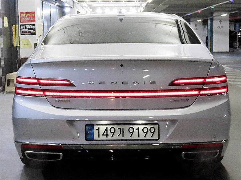 Genesis G90 - Vista 5