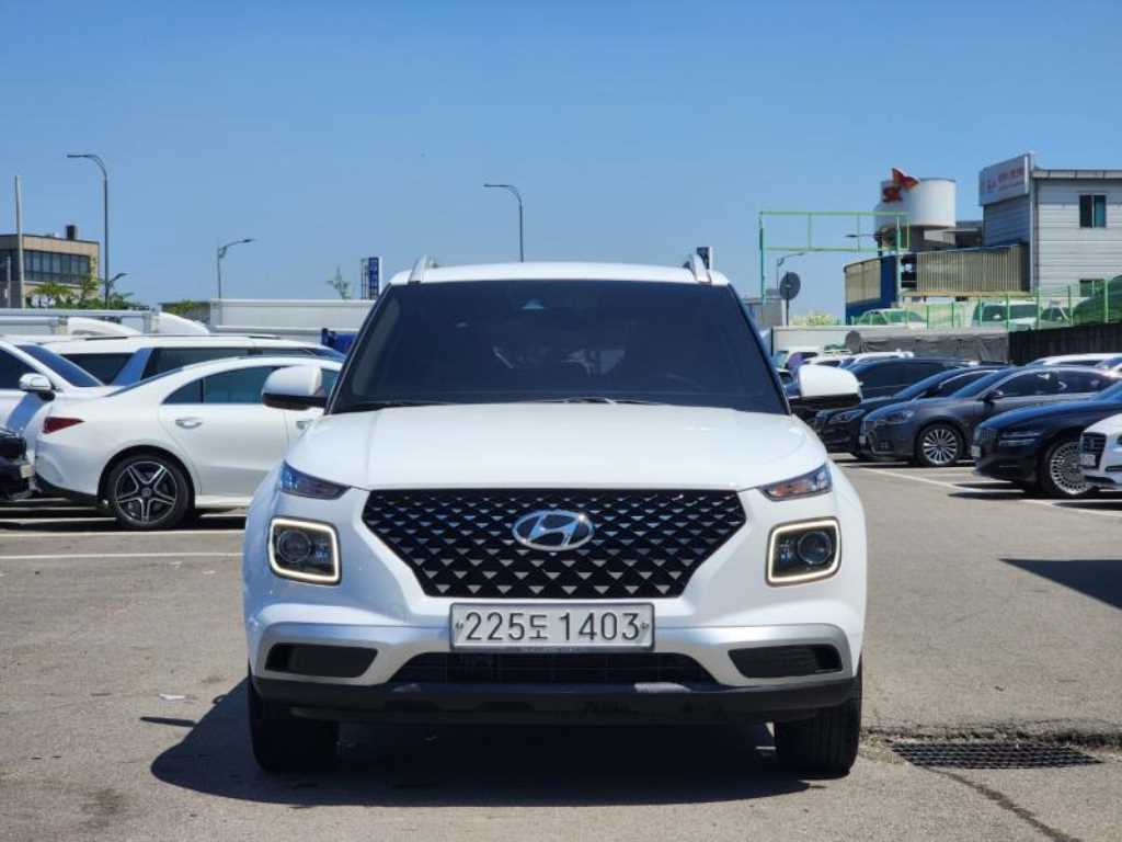 HYUNDAI Venue - Vista 3