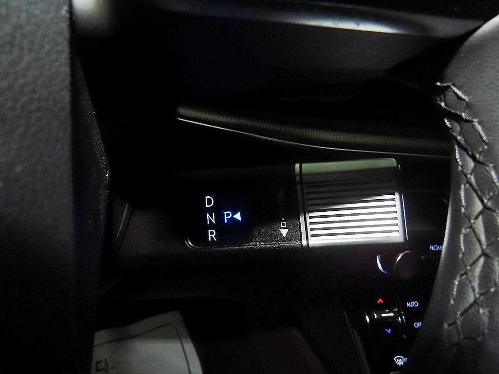 HYUNDAI Grandeur - Vista 12
