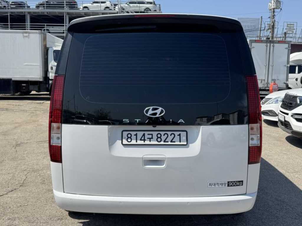 HYUNDAI Staria - Vista 4