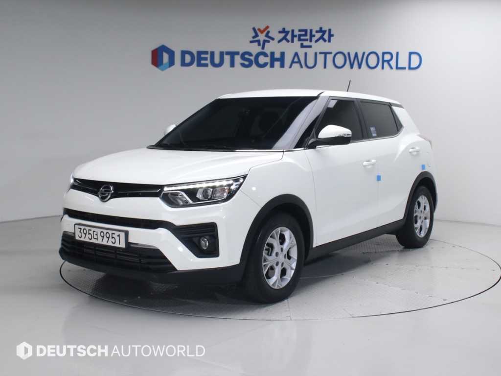 Ssangyong Tivoli 2023 Blanco - Importación desde Corea - HF Imports Iquique - Foto 1