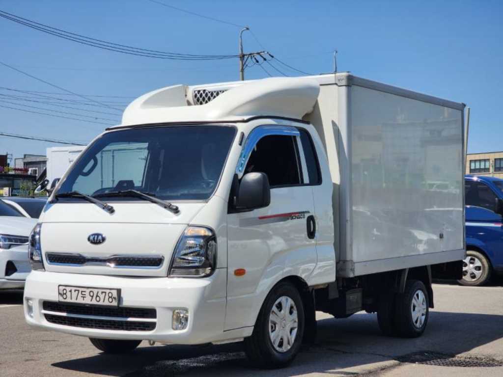 Small Truck Top_Frozen Top 2022 Blanco - Importación desde Corea - HF Imports Iquique - Foto 1