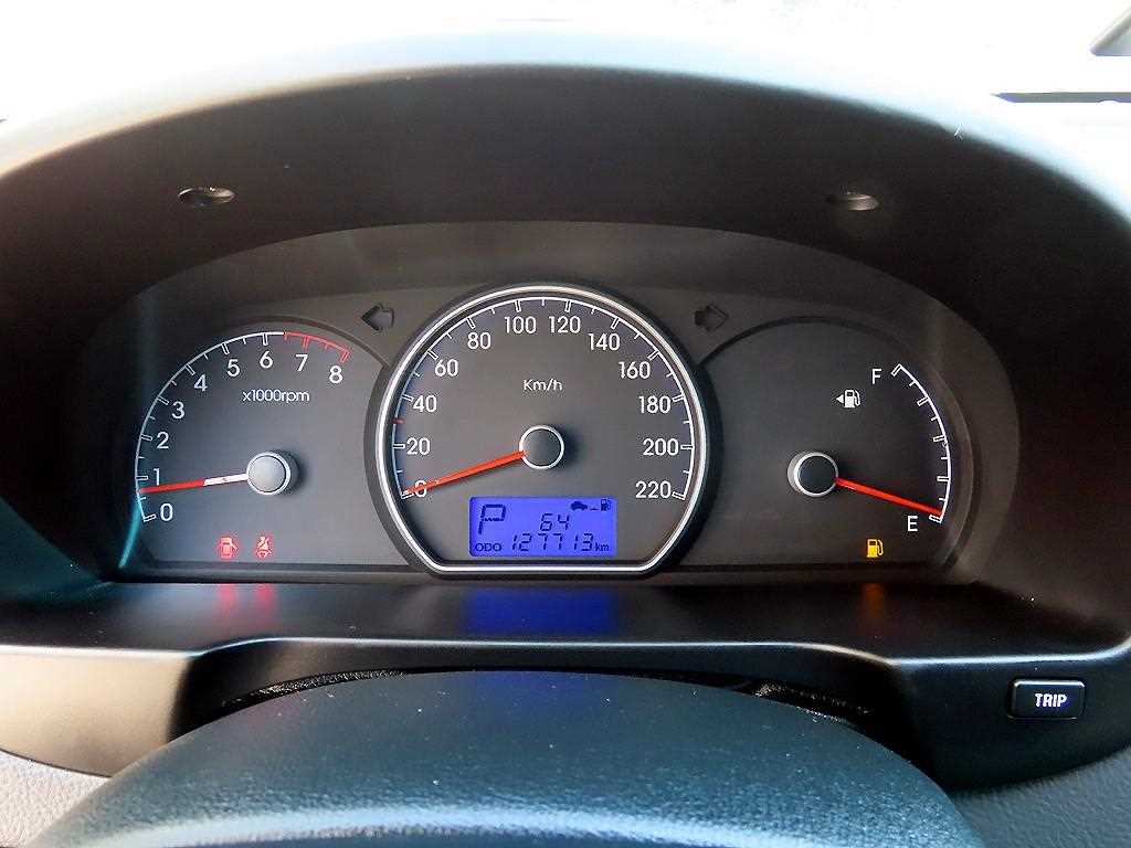 HYUNDAI Avante - Vista 9