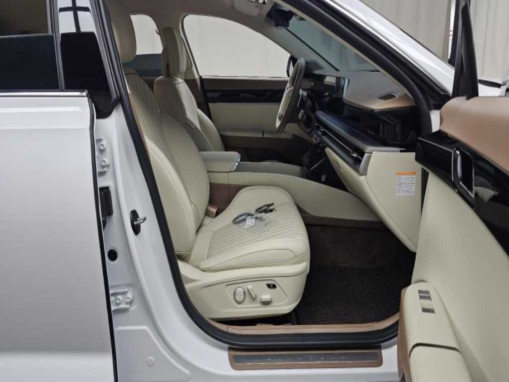 HYUNDAI Grandeur - Vista 10
