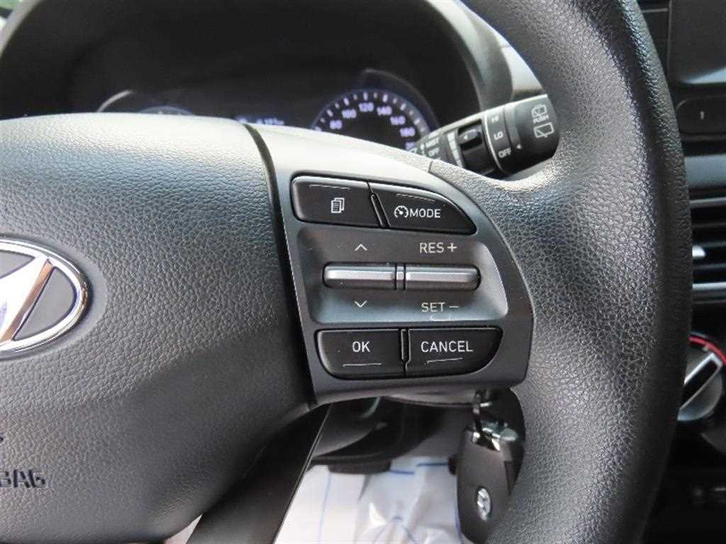HYUNDAI Kona - Vista 10