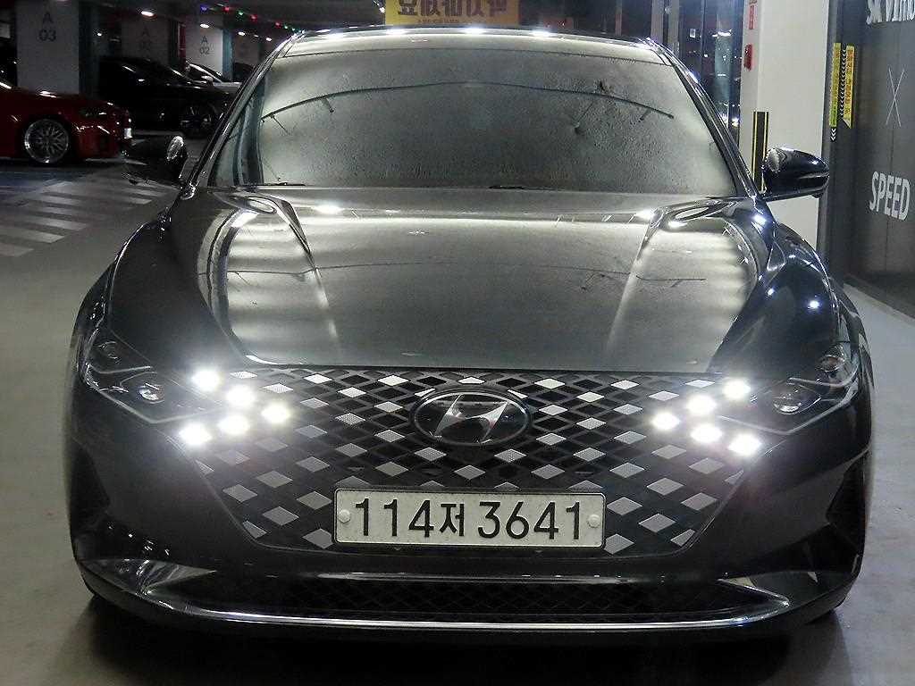 HYUNDAI Grandeur - Vista 2