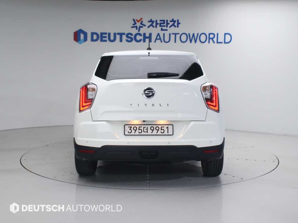Ssangyong Tivoli - Vista 4