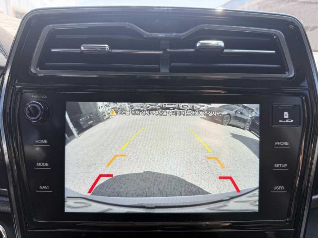 Ssangyong Tivoli 2021 Blanco - Importación desde Corea - HF Imports Iquique - Foto 13