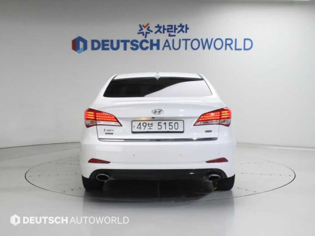 HYUNDAI i40 - Vista 4