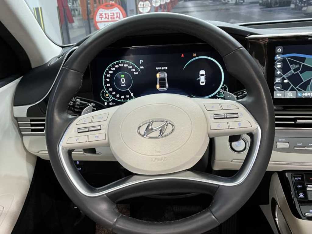 HYUNDAI Grandeur - Vista 3