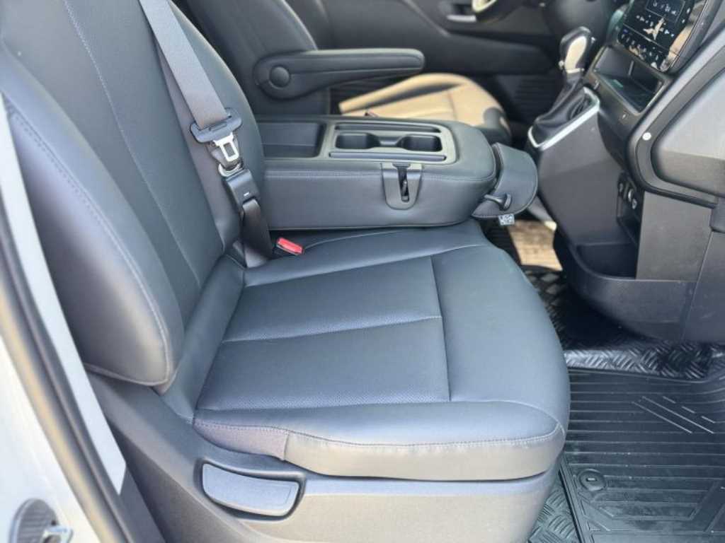 HYUNDAI Staria - Vista 7
