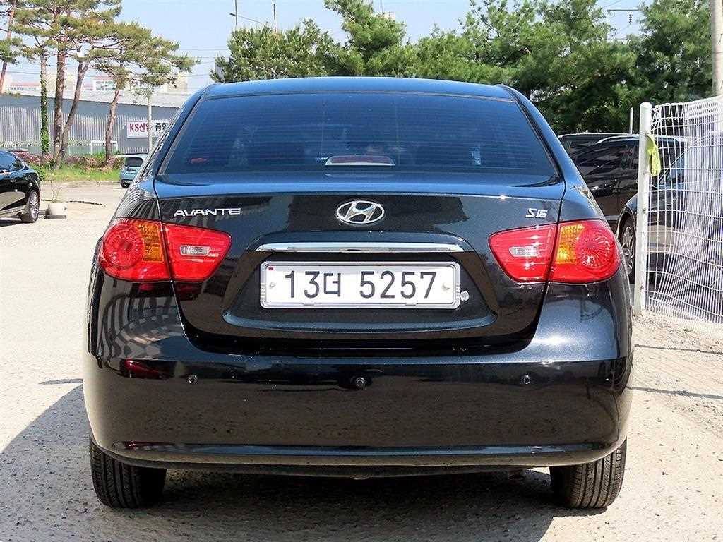 HYUNDAI Avante - Vista 4
