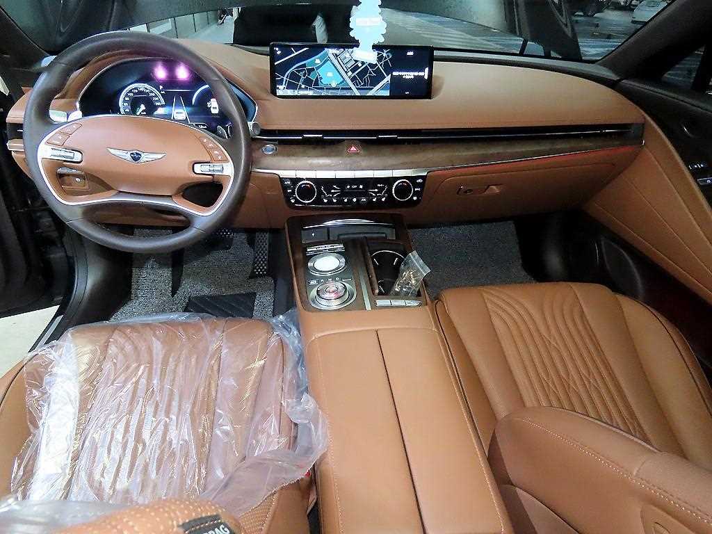 Genesis G80 - Vista 10