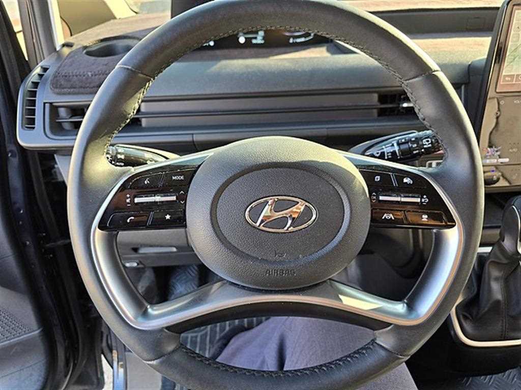 HYUNDAI Staria - Vista 8