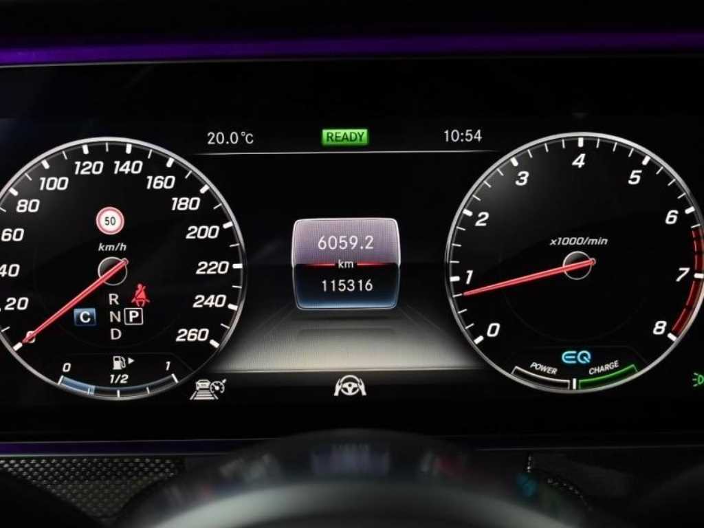 Mercedes Benz E class - Vista 8