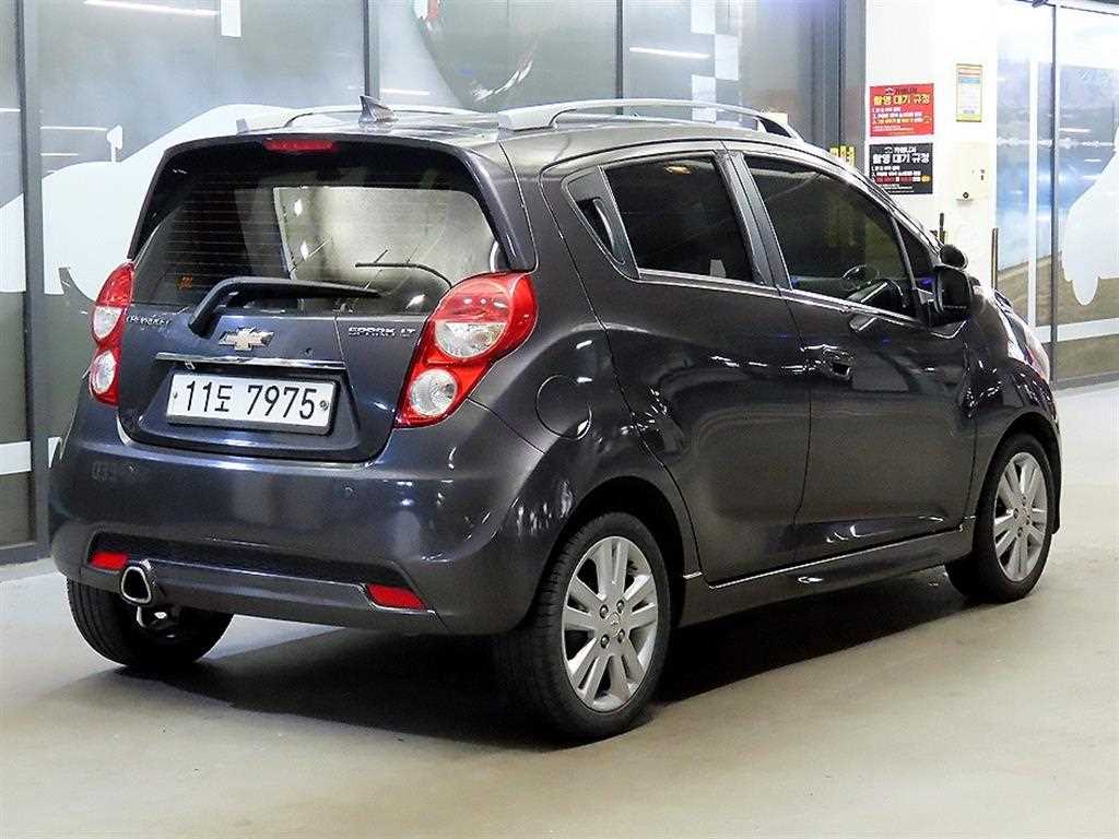 Chevrolet Spark - Vista 4