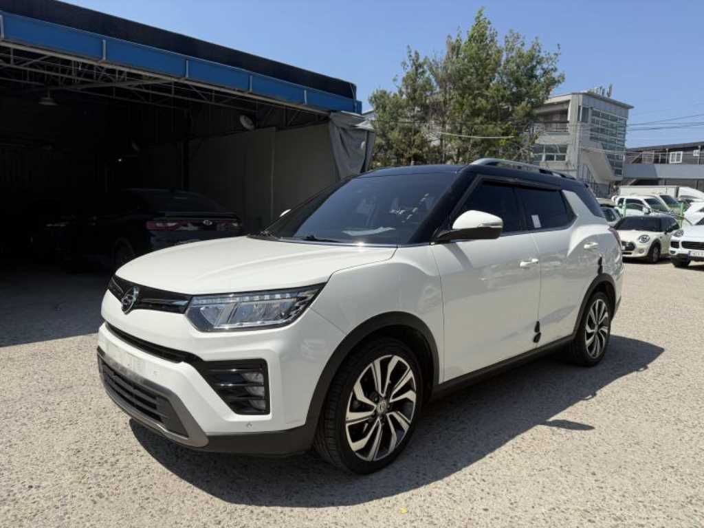 Ssangyong Tivoli 2021 Blanco - Importación desde Corea - HF Imports Iquique - Foto 1