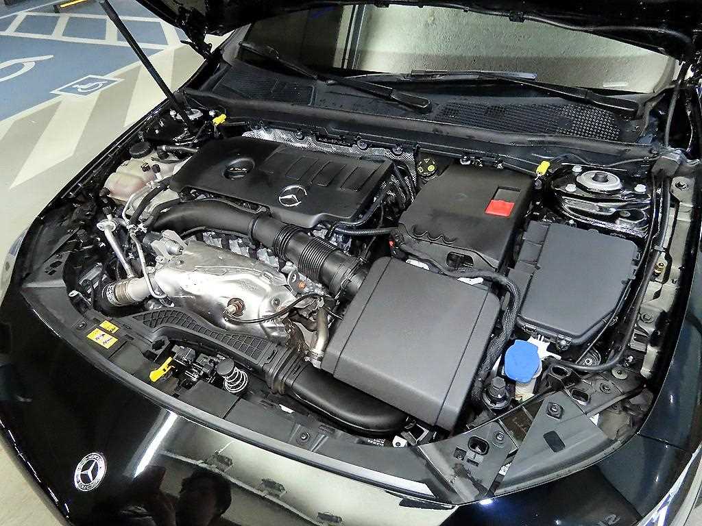 Mercedes Benz CLA Class 2023 Negro - Importación desde Corea - HF Imports Iquique - Foto 19